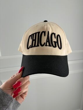 Chicago Embroidered Baseball Cap - Cream & Black